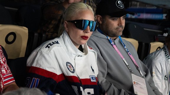 Lady Gaga Parīzes vasaras olimpiskajās spēlēs