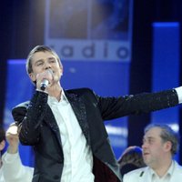 'Dziedošo policistu' Puzikovu tomēr nepārcels uz IeM Veselības un sporta centru