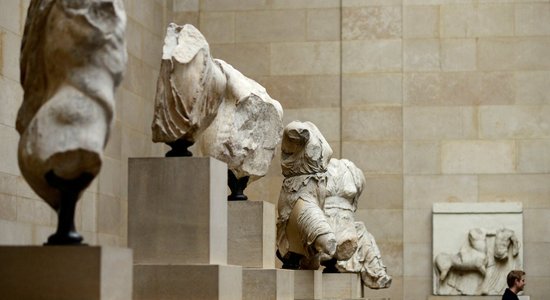 Grieķijas premjera izteikums par Partenona skulptūrām aizkaitina Riši Sunaku