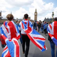 Экзит-поллы из Британии предрекают "подвешенный парламент"