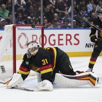 "Tā nebija Artūra vaina" – Šilovu pēc sagrāves "Canucks" komandā nevaino