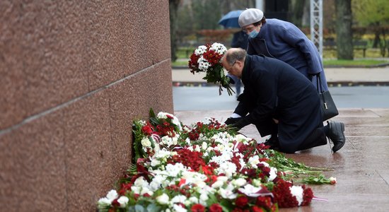 Atzīmē Latvijas proklamēšanas 103. gadadienu