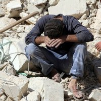 Aktīvisti: Krievija sākusi intensīvāk bombardēt Alepo