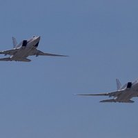 Krievijas 'Tu-22' virs Baltijas jūras veic bīstamus manevrus; gaisā paceļas zviedru iznīcinātāji