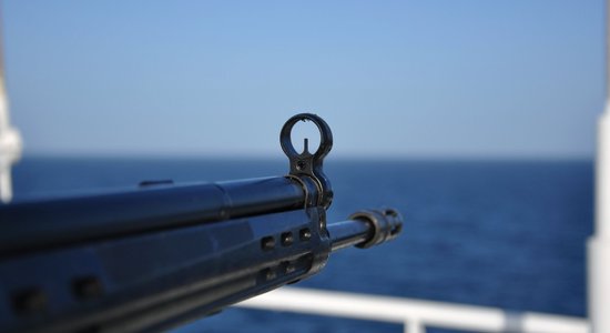 Rietumāfrikas piekrastē pirāti sagūstījuši sešus Krievijas jūrniekus