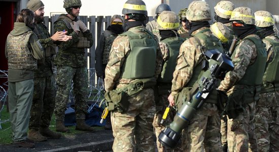 Заявки на вступление в ряды украинской армии подали 14 граждан Латвии: в числе добровольцев — экс-депутат Сейма