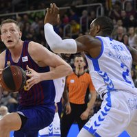 Šmitam pieci punkti 'Barcelona' dramatiskā zaudējumā ACB finālsērijas otrajā spēlē