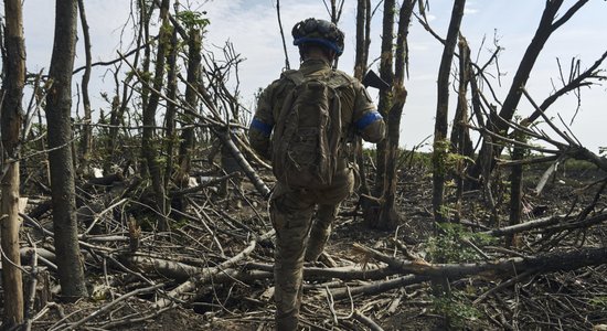 Kanāda varētu nodot Ukrainai tūkstošiem moderno 'gaiss-zeme' raķešu