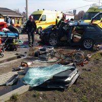Foto: Smagā avārijā Jūrmalas gatvē trīs cietušie; satiksme atjaunota