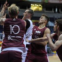 Foto: Latvijas basketbolisti gatavojas atbildīgajam mačam pret Puertoriko