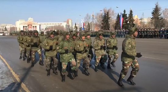 Video ar ganiešiem Krievija armijā patiesībā redzami kadeti no citas valsts