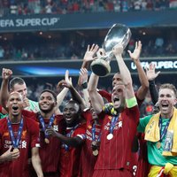 'Liverpool' pēcspēles sitienu sērijā izcīna UEFA Superkausu