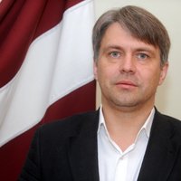 Омбудсмен Латвии похвалился тем, что народ его высоко ценит