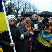 В Риге перед посольством Украины прошла акция поддержки