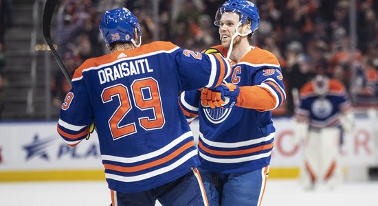 Makdeivids un Draizaitls atzīti par NHL marta spožākajām zvaigznēm