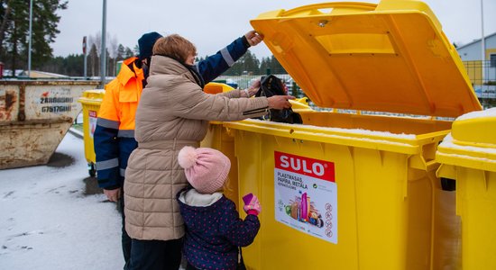 Foto: Salaspilī atklāts novadā pirmais atkritumu šķirošanas laukums
