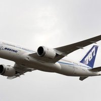 Авиасалон в Фарнборо: Boeing показал "Лайнер мечты", "Сухой" — Superjet 100