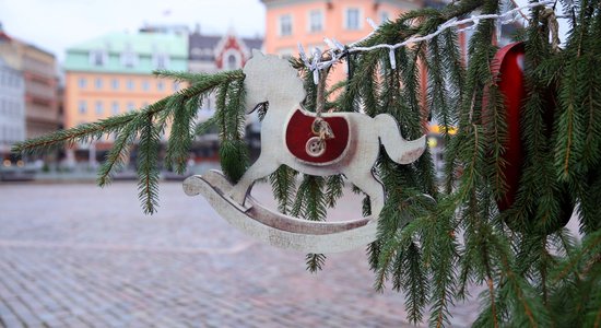 Эксперт: в Латвию приезжает все меньше туристов, на Рождество ситуация не улучшится