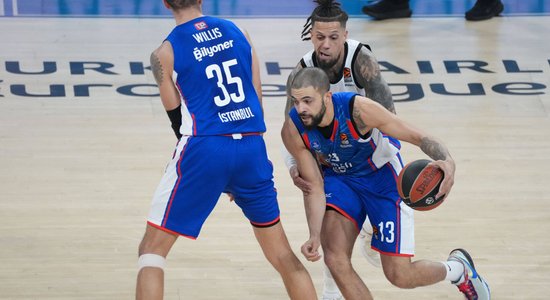 Basketbola lielspēle Latvijā: 'Arēnā Rīga' Eirolīgas cīņā tiekas 'Anadolu Efes' un 'Maccabi'