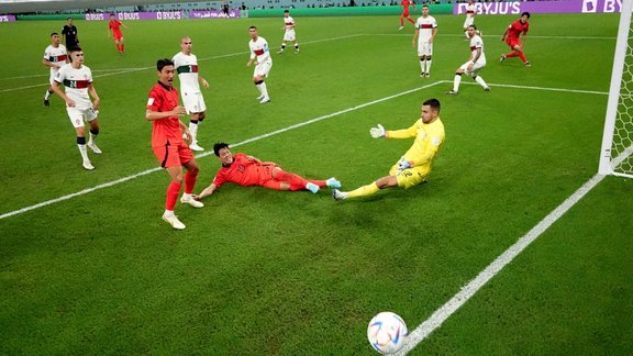 Pasaules kauss futbolā: Dienvidkoreja - Portugāle - 1