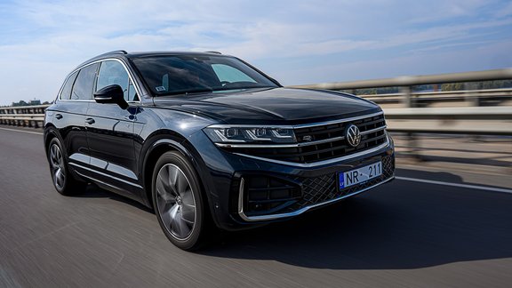 'VW Touareg' Latvijā