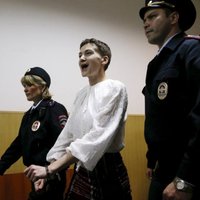 Advokāts: Savčenko straujās novājēšanas dēļ hospitalizēs