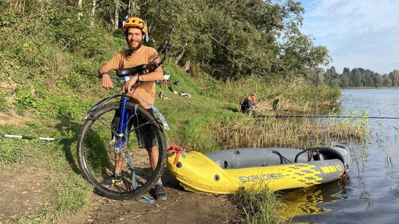 Video: Ar vienriteni ceļo no Francijas uz Igauniju