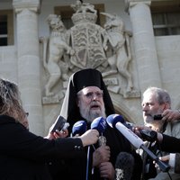 Ietekmīgā Kipras pareizticīgo baznīca aicina pamest eirozonu