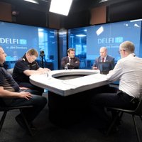 'Delfi TV ar Jāni Domburu': atbildīgie diskutē, vai Deglava tilts slēgts pamatoti