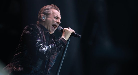 ФОТО: "Их музыкальная мощь бесконечна". Концерт Depeche Mode собрал 40 тысяч человек в Таллине
