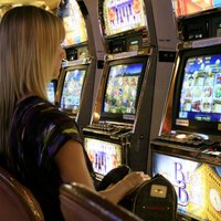 Nozare lūdz neizsludināt likumu par azartspēļu apturēšanu; norāda uz pretrunām