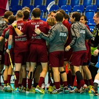 Latvijas florbola izlase ar pārliecinošu uzvaru sāk pasaules čempionāta kvalifikāciju