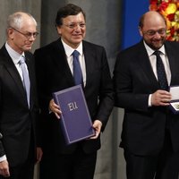 ES līderi ceremonijā Oslo saņem Nobela Miera prēmiju