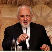 Teherāna nesāks jaunas kodolsarunas ar 'neuzticamo' Trampu, paziņo Irānas ministrs
