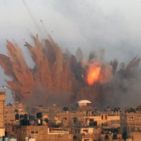 Gazas joslā bojāgājušo palestīniešu skaits pārsniedzis 300