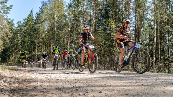 Riteņbraukšana: Latvijas valsts mežu MTB maratons Valmierā un Cēsīs