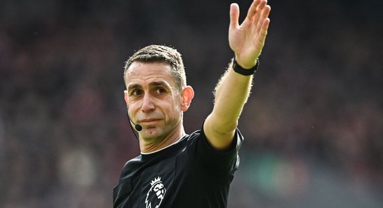 Skandālā iepītais britu futbola tiesnesis Kūts zaudē darbu