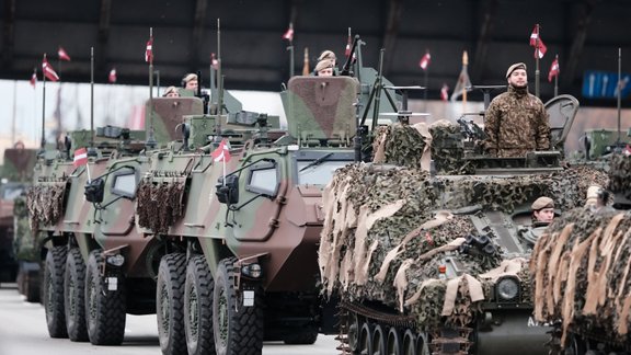 Latvijas Republikas proklamēšanas 105. gadadienai veltītā militārā parāde - 89