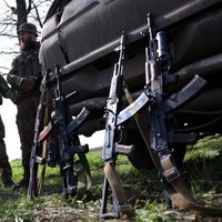 Krievija saglabās kontrolpunktus uz robežas ar anektētajiem Ukrainas reģioniem; ar droniem uzbrūk Kijivai