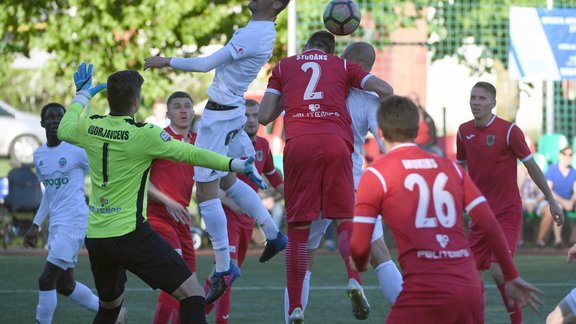 Kārtējais skandāls Latvijas futbolā: 'Babīte'/'Dinamo' tiek izslēgta no virslīgas Kārtējais skandāls Latvijas futbolā: 'Babīte'/'Dinamo' tiek izslēgta no virslīgas