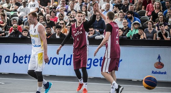 Latvijas 3x3 basketbola izlase Pasaules kausa ievadā gūst divas graujošas uzvaras