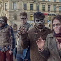 Video: 'Zombiji' īpašā misijā Rīgas ielās aicina nelietot telefonus pie stūres