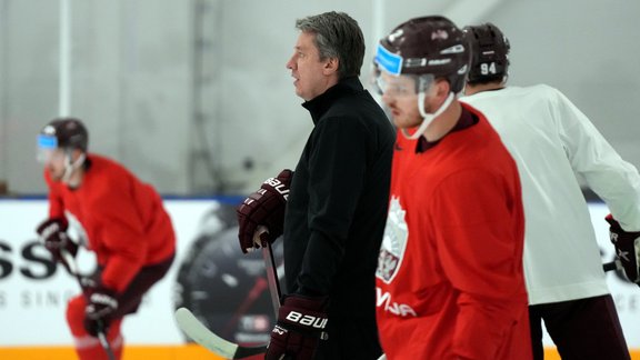 Hokejs, Latvijas hokeja izlase: Treniņš (18. maijs) - 19