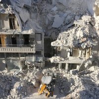 ASV, Francija un Lielbritānija nežēlīgās Alepo bombardēšanas dēļ pieprasa steidzamu ANO DP sanāksmi