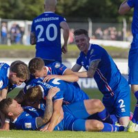 Islandes futbolisti pēdējā minūtē uzvar Horvātiju; Spānija un Itālija turpina nezaudēt