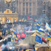 Народное вече в Киеве отменили из-за похорон активиста "Евромайдана" (ФОТО)