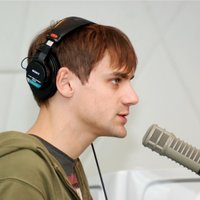 Latvijas Radio 5 vadība izvērtē necenzētas leksikas lietojumu raidījumā 'Pieliec punktu'