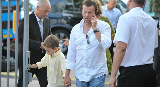 Raidījums: Valsts krievu miljardierim sarūpējusi vēl vienu īpašumu Gaiziņa pakājē