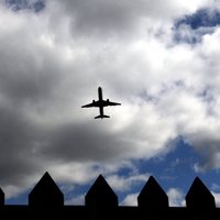 Британский турист приговорен к семи месяцам тюрьмы за мат в самолете