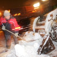 'Rīgas namu pārvaldnieks' maksās 1,45 miljonus par sniega izvešanu
